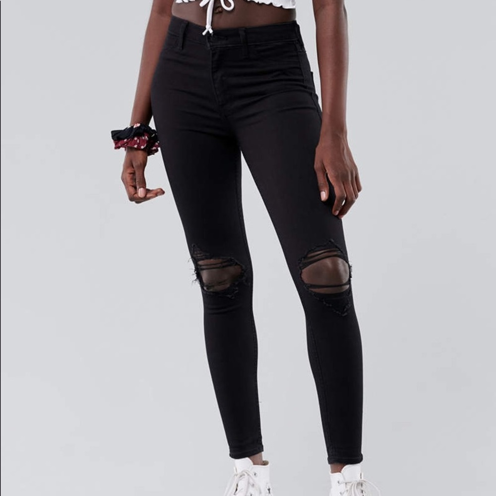 Hollister Crop Highrise Distressed Jeans